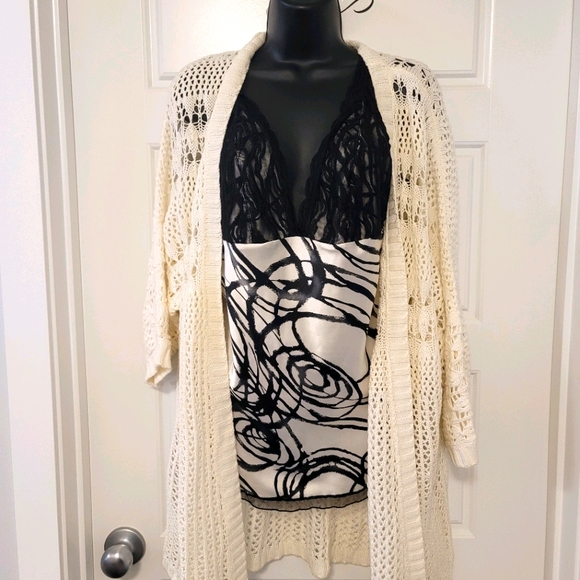 Wonderful white long short sleeved cardigan - Picture 4 of 5